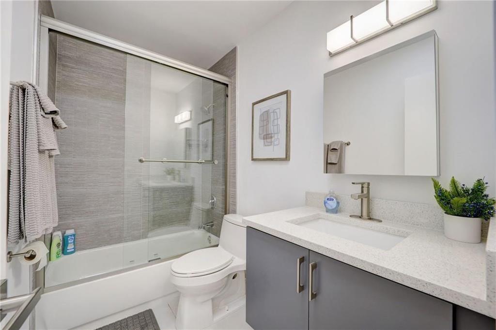 1-2  / 0 2215 sq. ft. $ 2026-07-24 0 foto