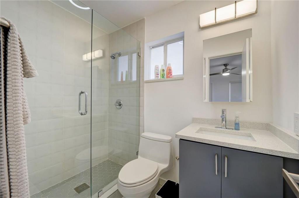 1-2  / 0 2215 sq. ft. $ 2026-07-24 0 foto