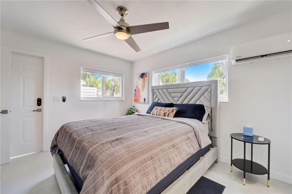 1-2  / 0 2215 sq. ft. $ 2026-07-24 0 foto