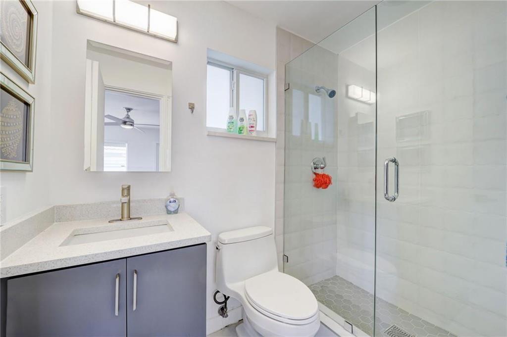 1-2  / 0 2215 sq. ft. $ 2026-07-24 0 foto