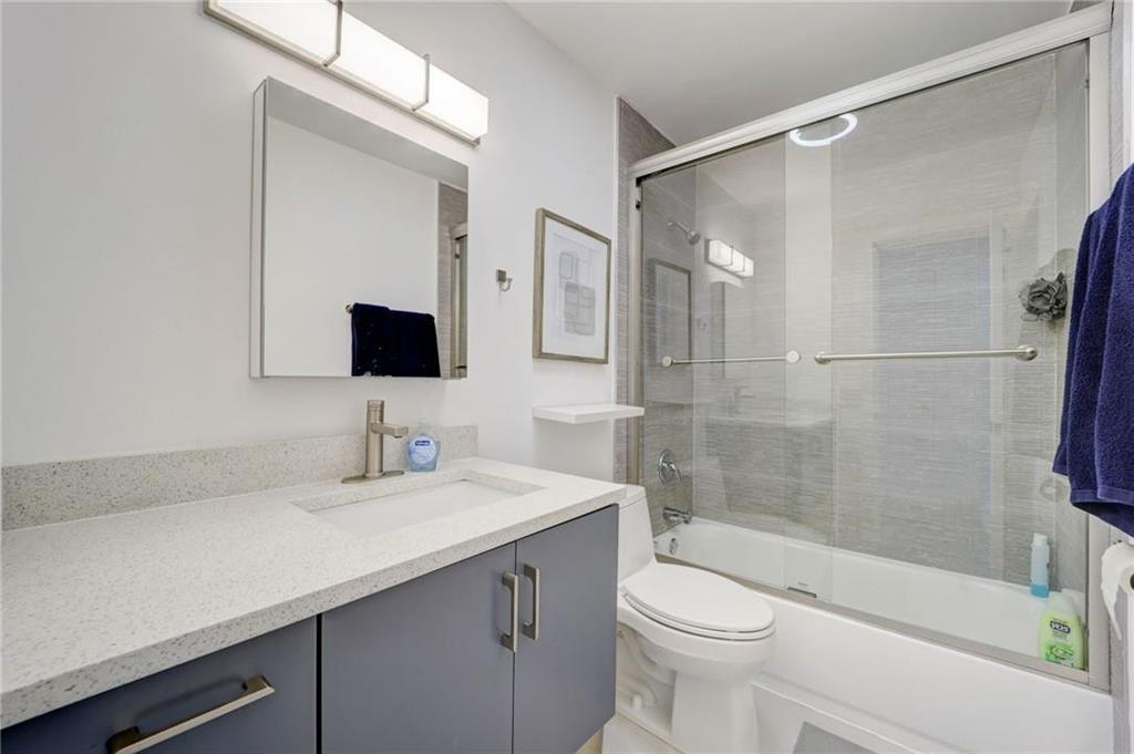 1-2  / 0 2215 sq. ft. $ 2026-07-24 0 foto