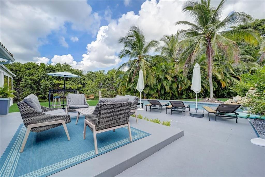 1-2  / 0 2215 sq. ft. $ 2026-07-24 0 foto