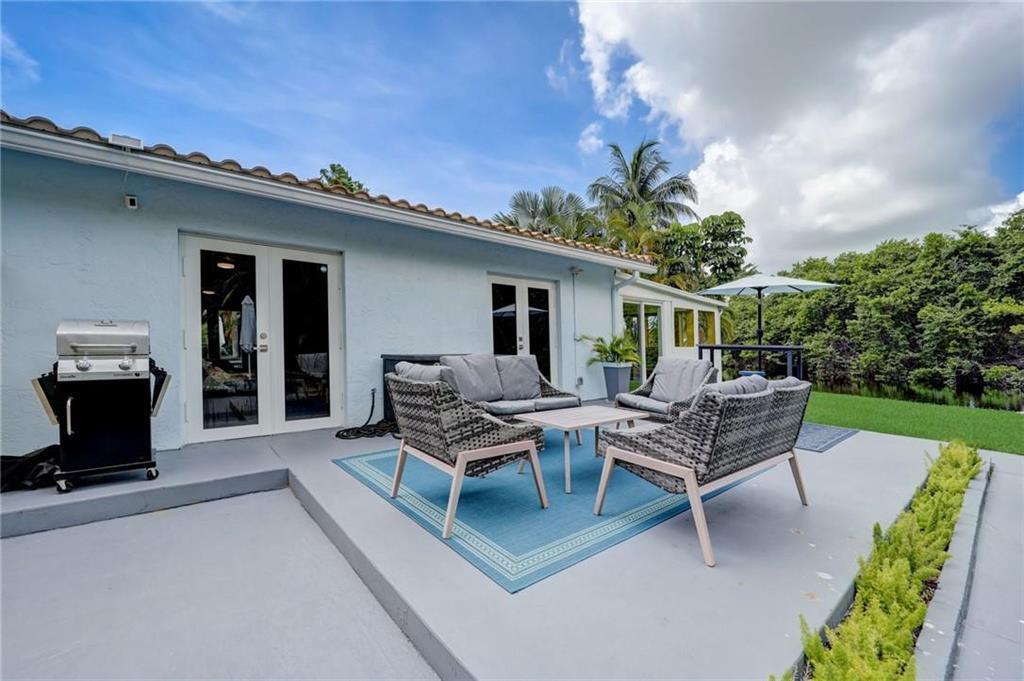 1-2  / 0 2215 sq. ft. $ 2026-07-24 0 foto