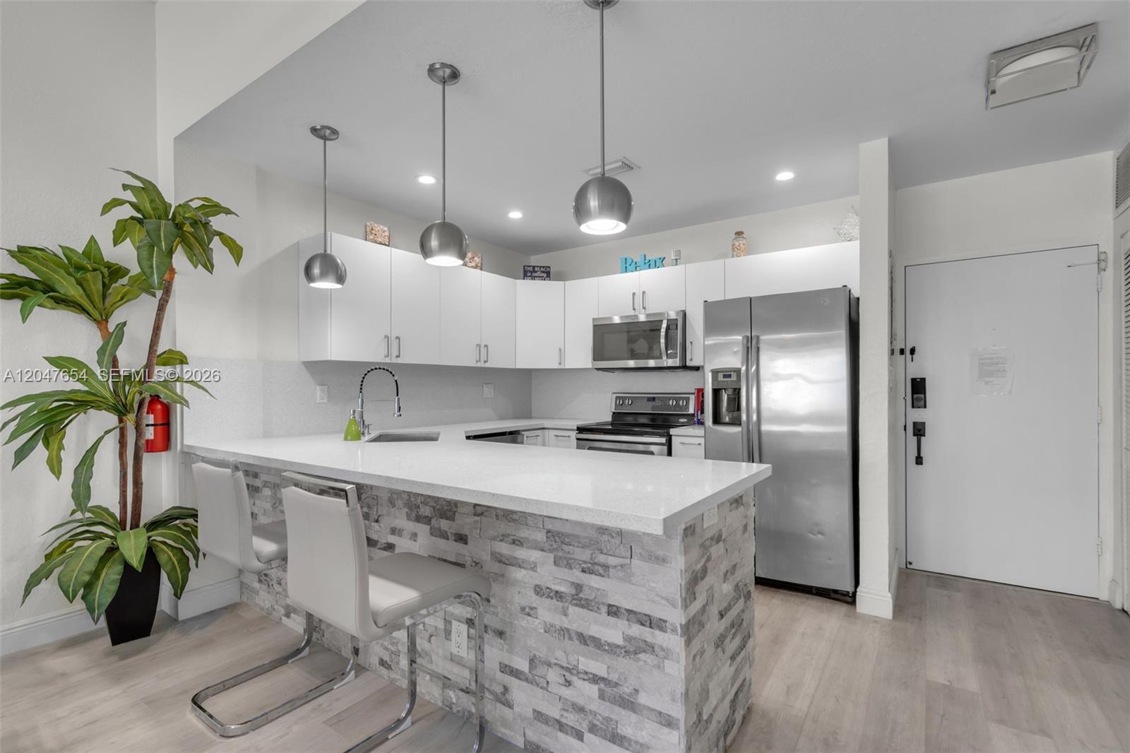 Photo of 3725 Ocean Dr  #PH03, Hollywood, Florida, 33019 - 