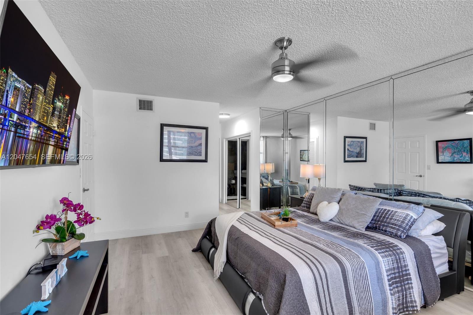Photo of 3725 Ocean Dr  #PH03, Hollywood, Florida, 33019 - 