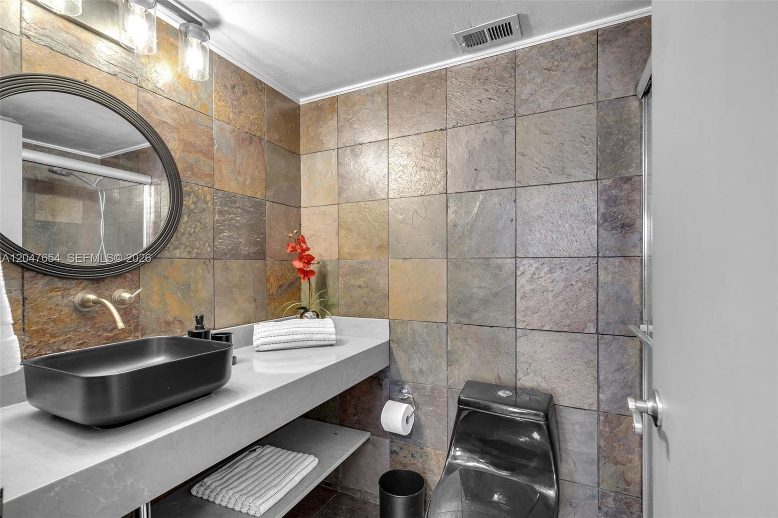 Photo of 3725 Ocean Dr  #PH03, Hollywood, Florida, 33019 - 