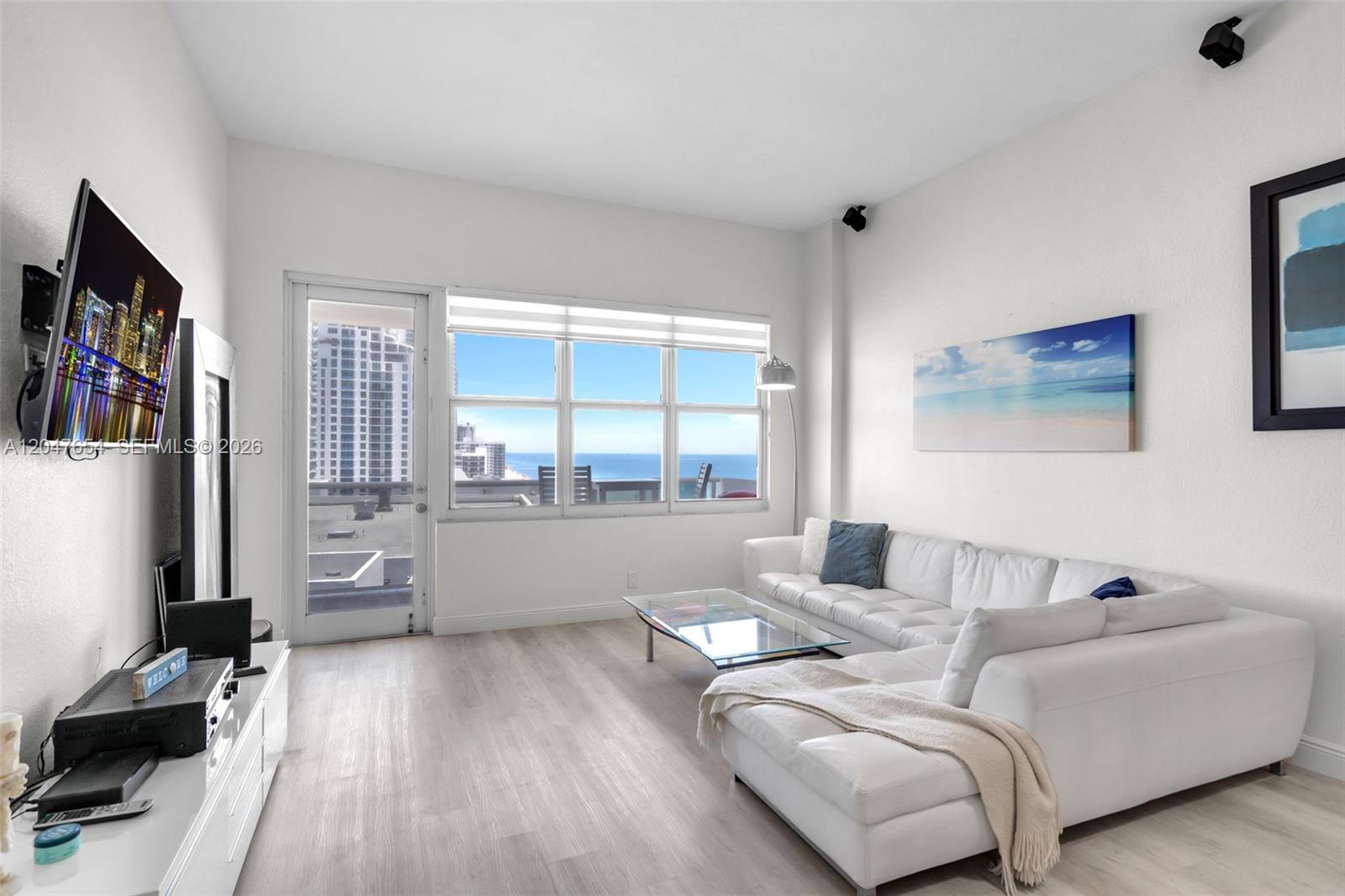Photo of 3725 Ocean Dr  #PH03, Hollywood, Florida, 33019 - 