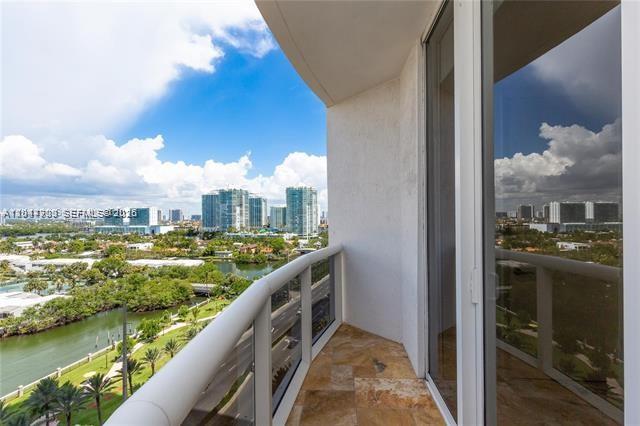 1106 2 / 4 2327 sq. ft. $ 2026-07-03 0 foto