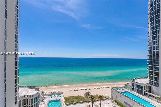 1106 2 / 4 2327 sq. ft. $ 2026-07-03 0 foto