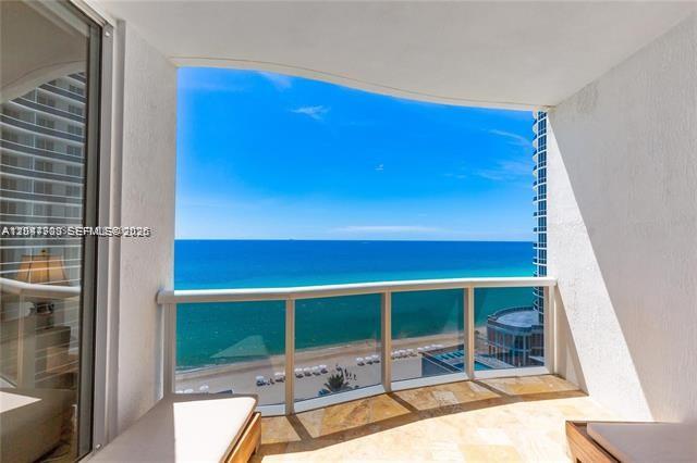 1106 2 / 4 2327 sq. ft. $ 2026-07-03 0 foto