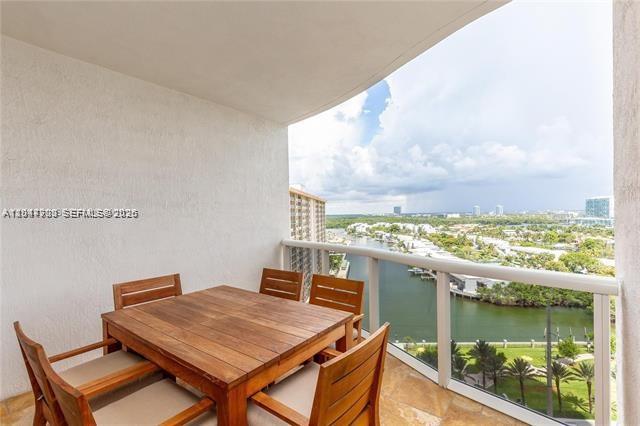 1106 2 / 4 2327 sq. ft. $ 2026-07-03 0 foto