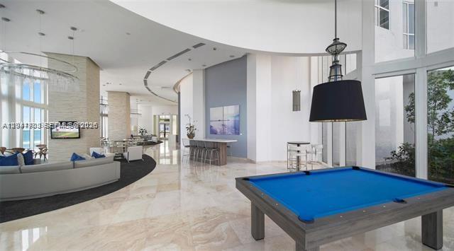 1106 2 / 4 2327 sq. ft. $ 2026-07-03 0 foto