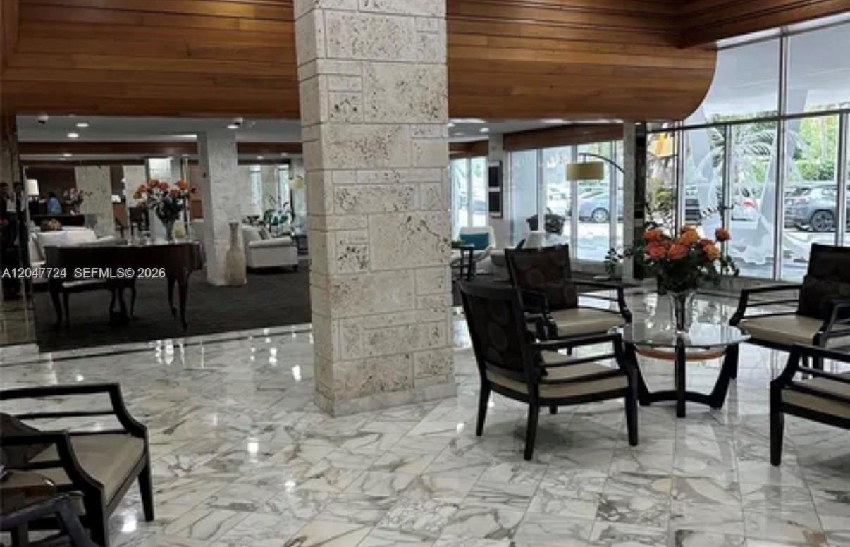 Ver detalles 1208 2 / 2 1233 sq. ft. $ 2026-07-03 0 foto