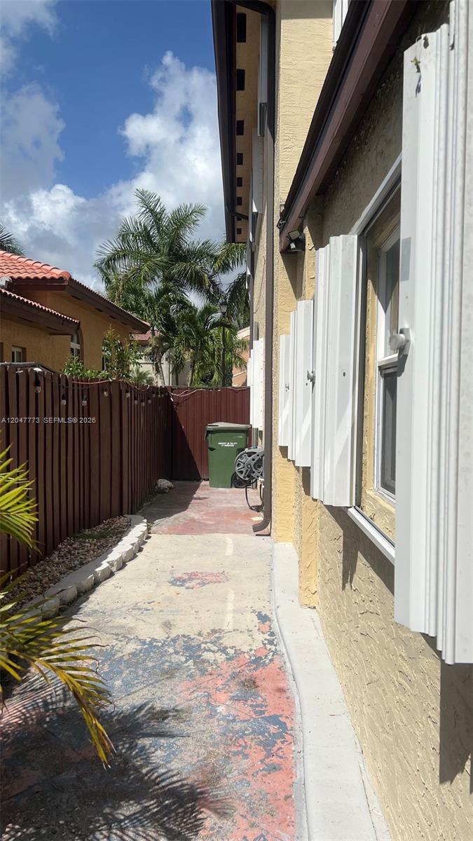 Ver detalles 2535 4 / 2 2160 sq. ft. $ 2026-07-03 0 foto