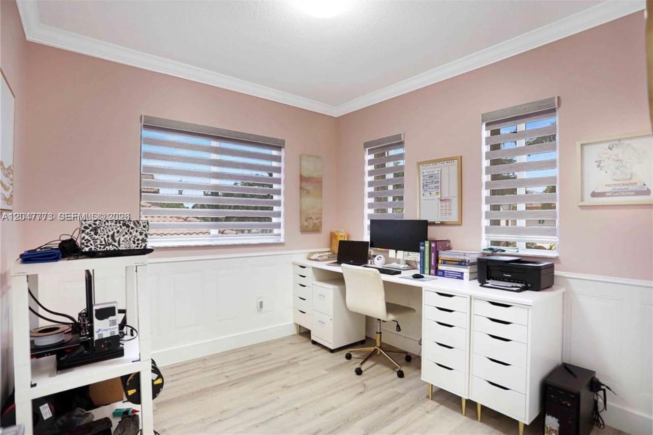 Ver detalles 2535 4 / 2 2160 sq. ft. $ 2026-07-03 0 foto