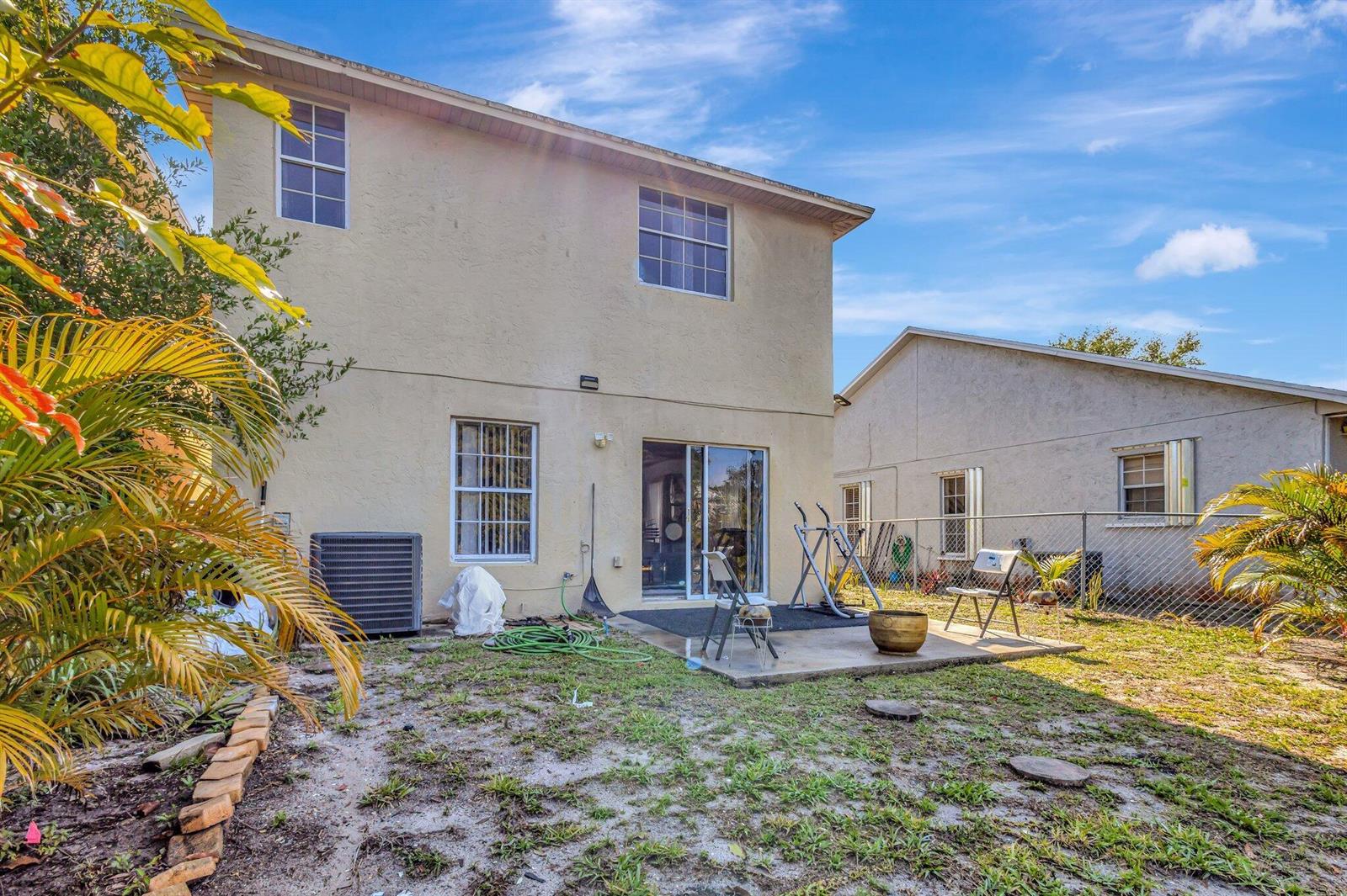 See details 87 3 / 1367 sq. ft. $ 2026-07-04 0 Photo