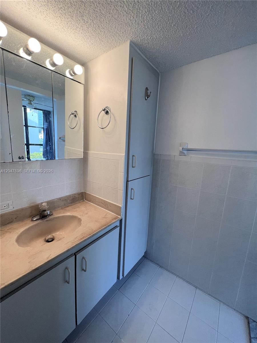 Photo of 17011 Bay Rd  #816, Sunny Isles Beach, Florida, 33160 - 