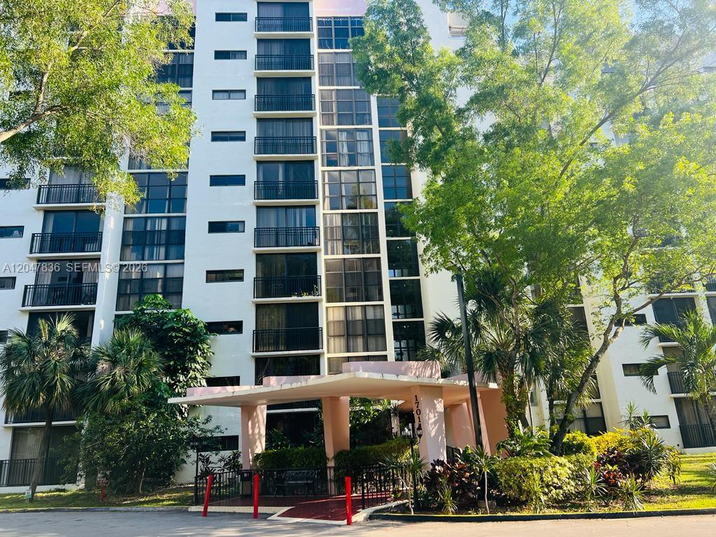 Photo of 17011 Bay Rd  #816, Sunny Isles Beach, Florida, 33160 - 