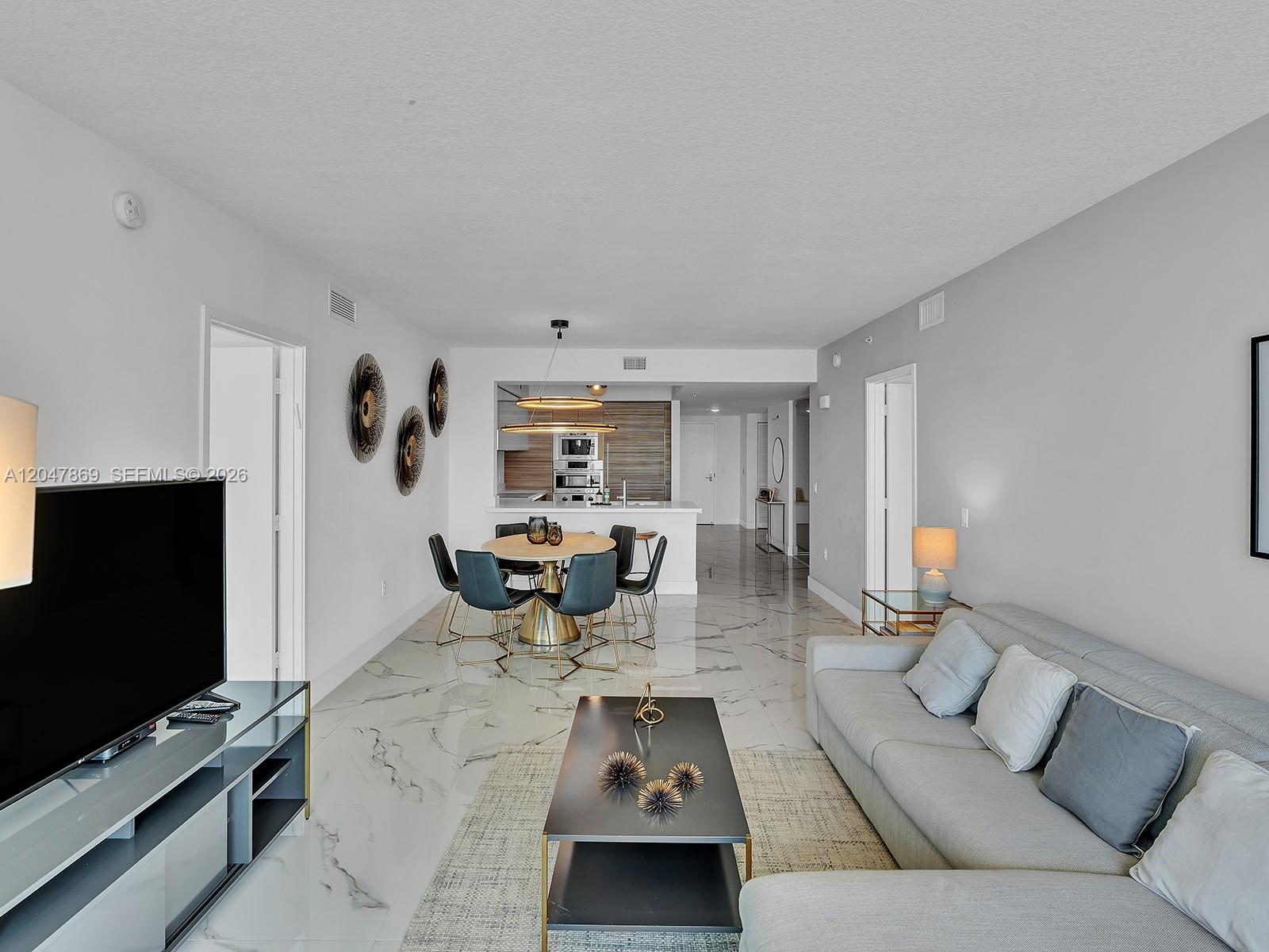 4-1503 2 / 3 1524 sq. ft. $ 2026-07-03 0 foto