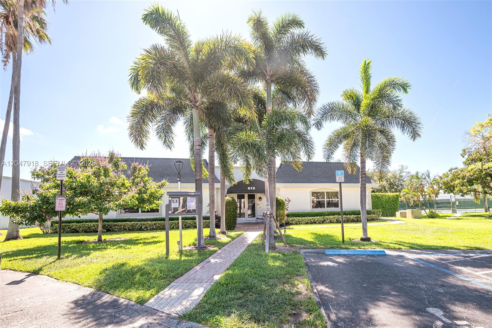 Photo of 807 27th Ave (807), Hallandale Beach, Florida, 33009 - Club House