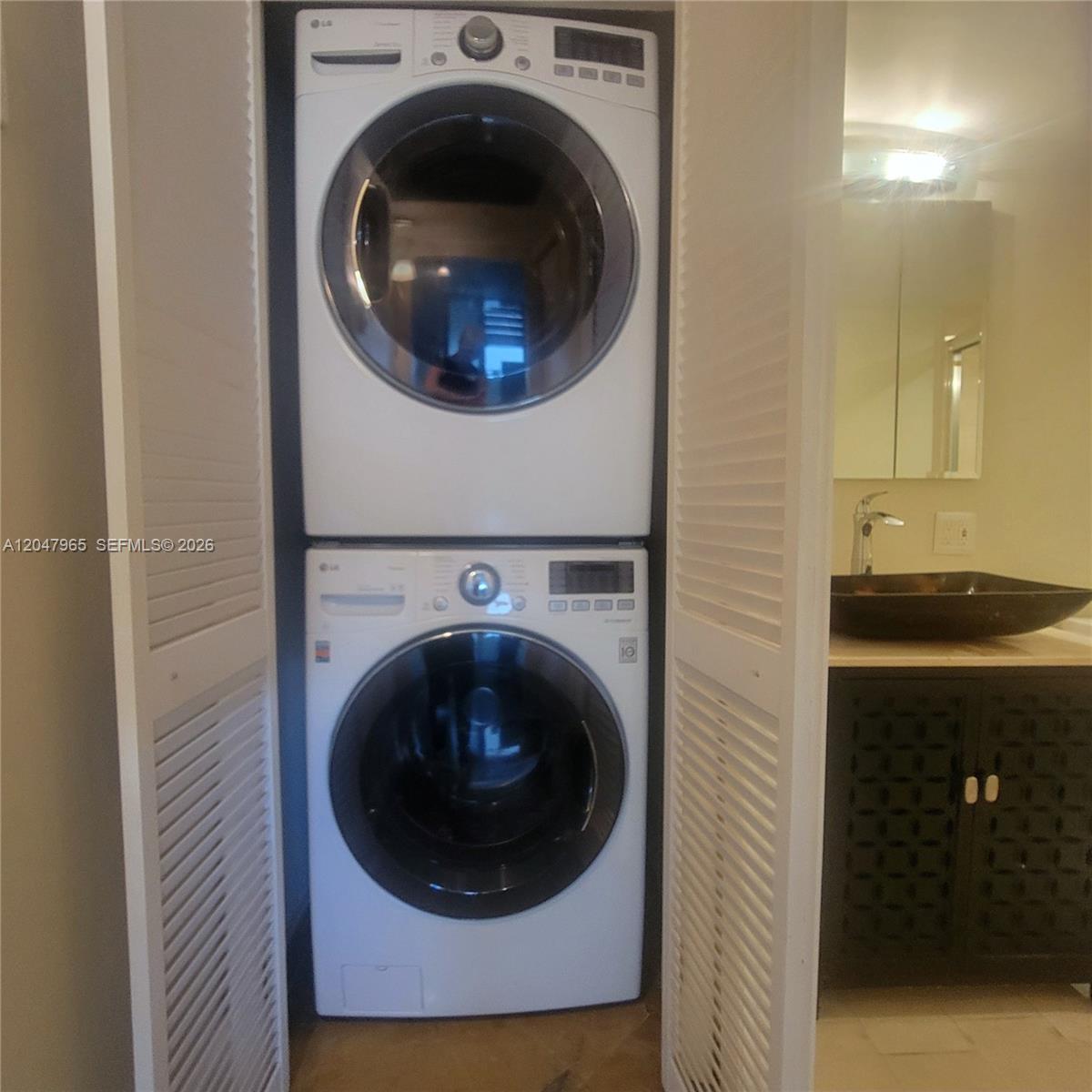 Photo of 2030 Ocean Dr  #1718, Hallandale Beach, Florida, 33009 - 