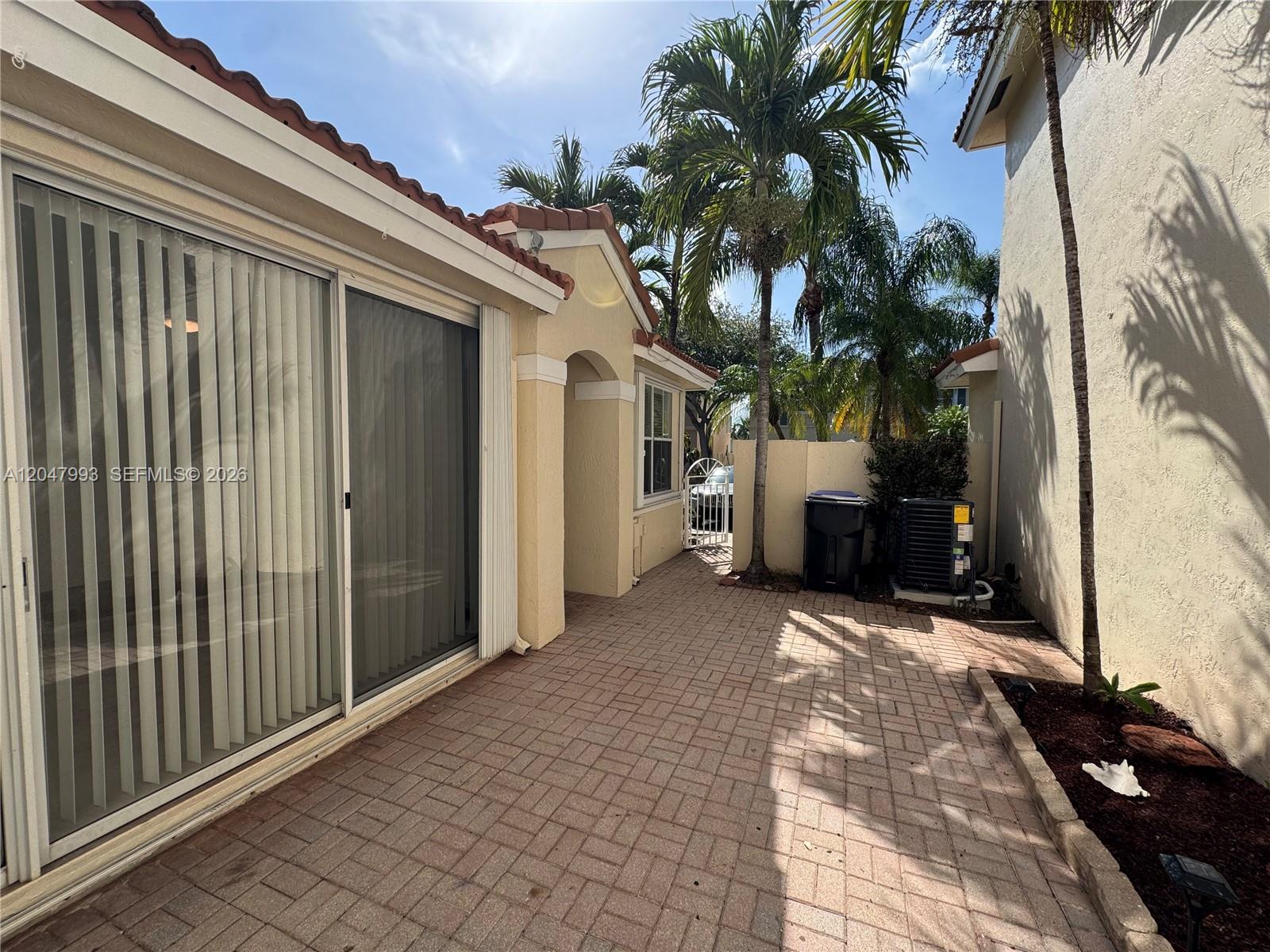 Photo of 1595 Seagrape Way (1595), Hollywood, Florida, 33019 -