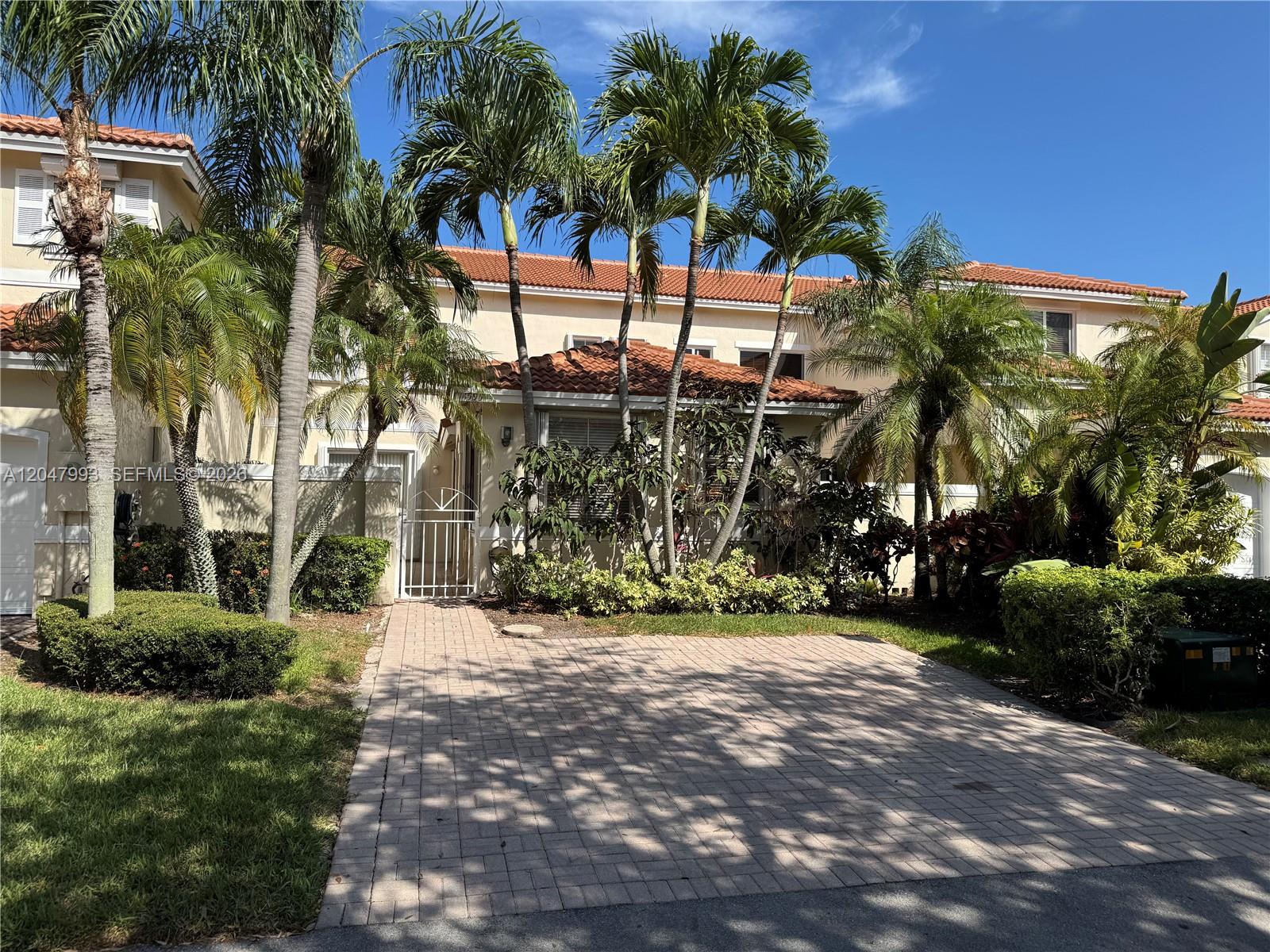 Photo of 1595 Seagrape Way (1595), Hollywood, Florida, 33019 -