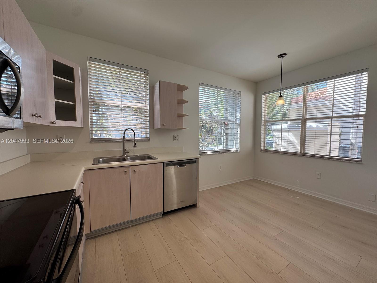 Photo of 1595 Seagrape Way (1595), Hollywood, Florida, 33019 -