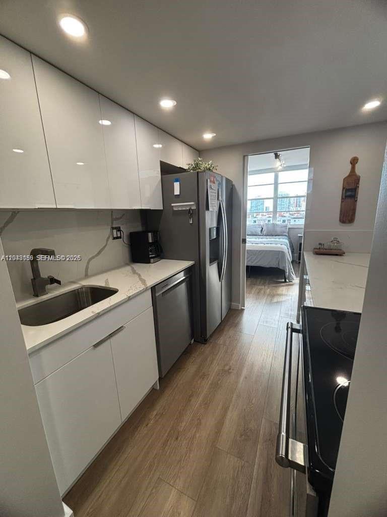 See details 1215 1 / 2 943 sq. ft. $ 2026-07-05 0 Photo
