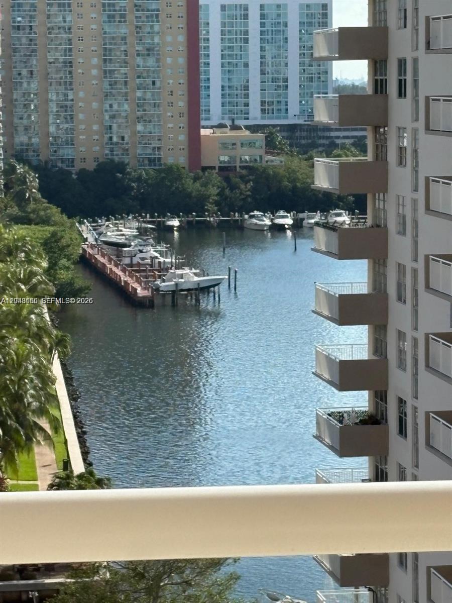 See details 1215 1 / 2 943 sq. ft. $ 2026-07-05 0 Photo