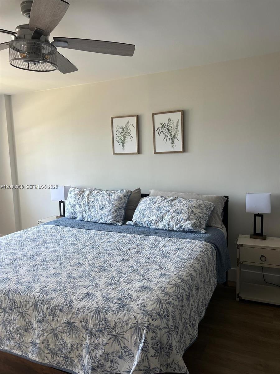 See details 1215 1 / 2 943 sq. ft. $ 2026-07-05 0 Photo