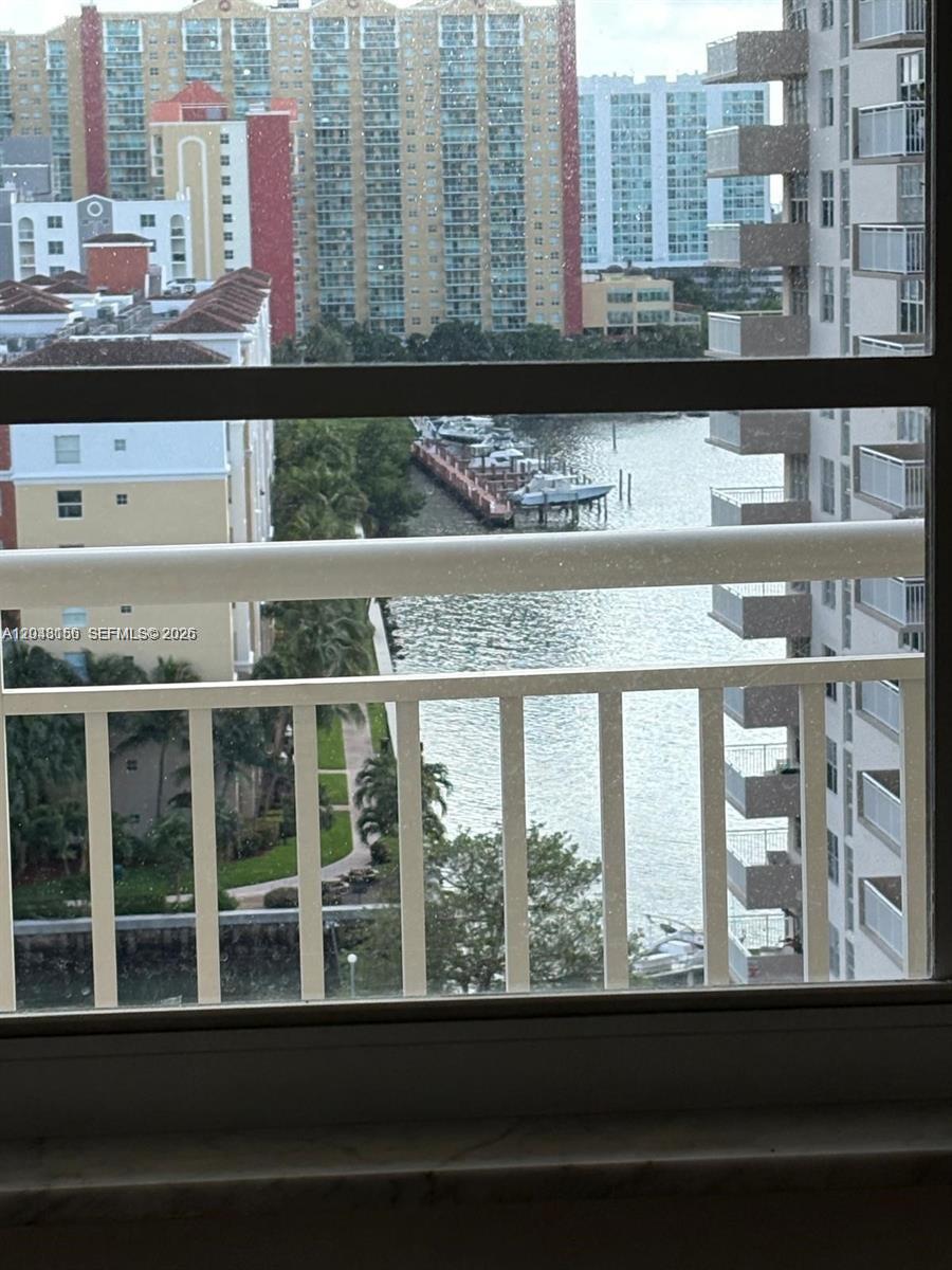 See details 1215 1 / 2 943 sq. ft. $ 2026-07-05 0 Photo