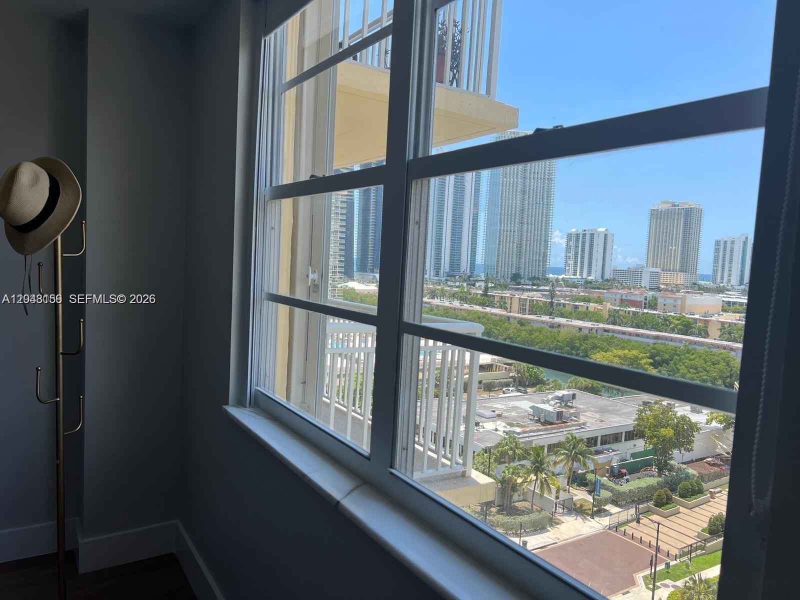 See details 1215 1 / 2 943 sq. ft. $ 2026-07-05 0 Photo