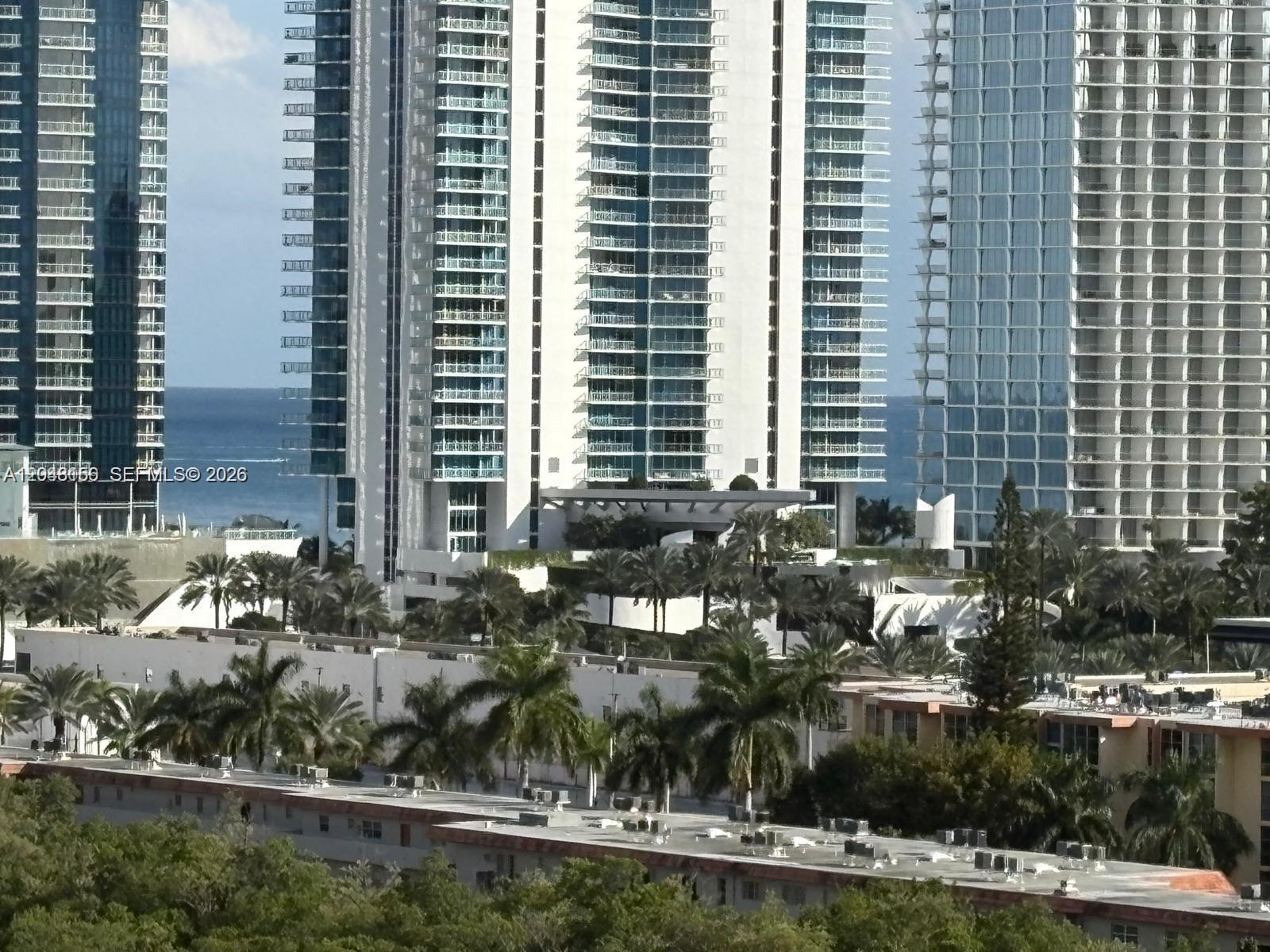 See details 1215 1 / 2 943 sq. ft. $ 2026-07-05 0 Photo