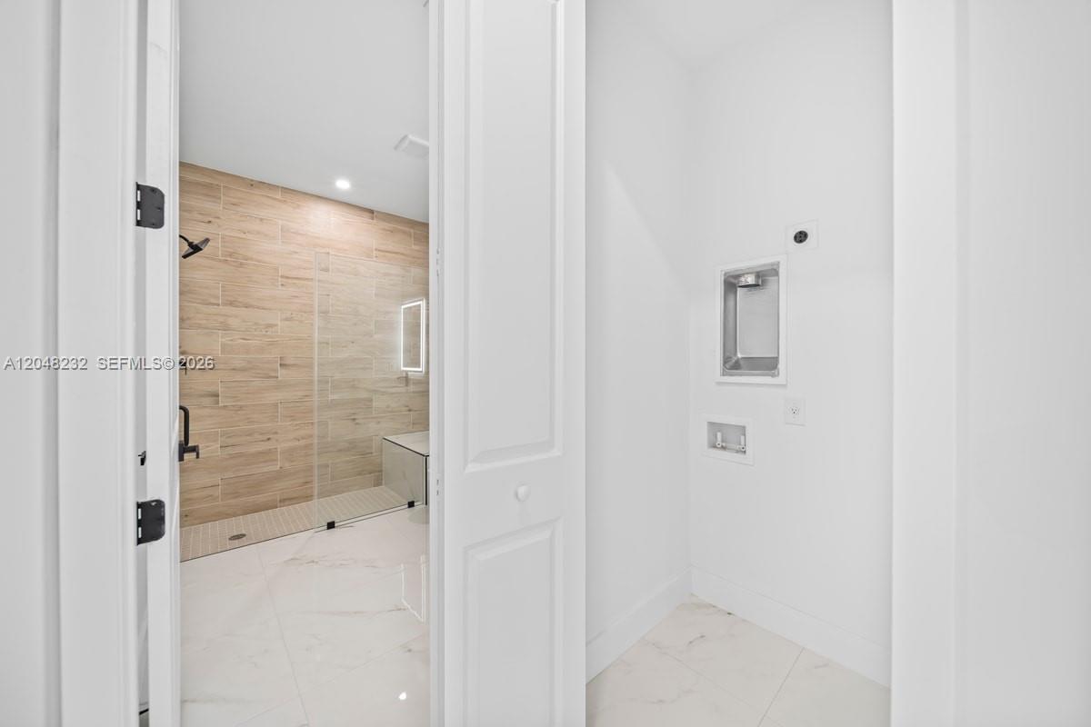   /  2400 sq. ft. $ 2026-07-05 0 foto
