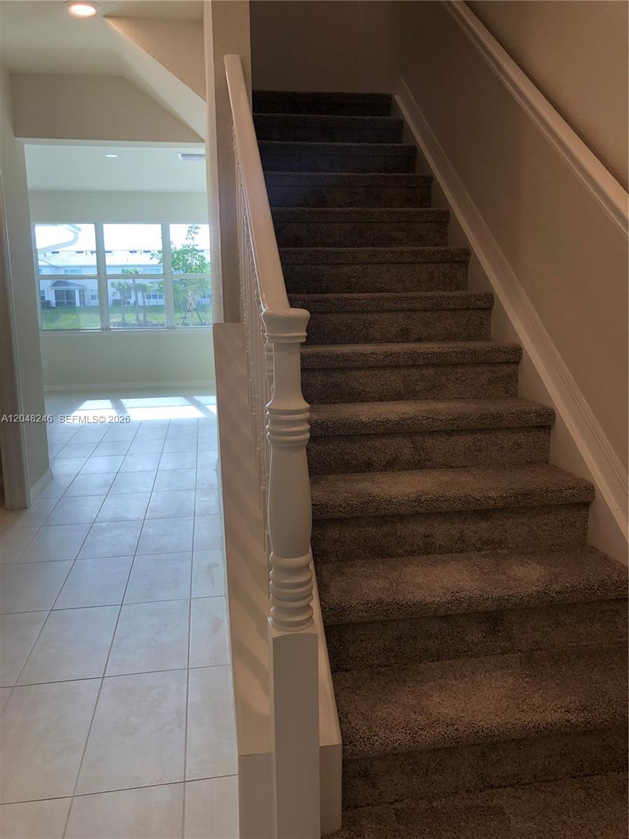 See details 4984 3 / 3 2165 sq. ft. $ 2026-07-05 0 Photo