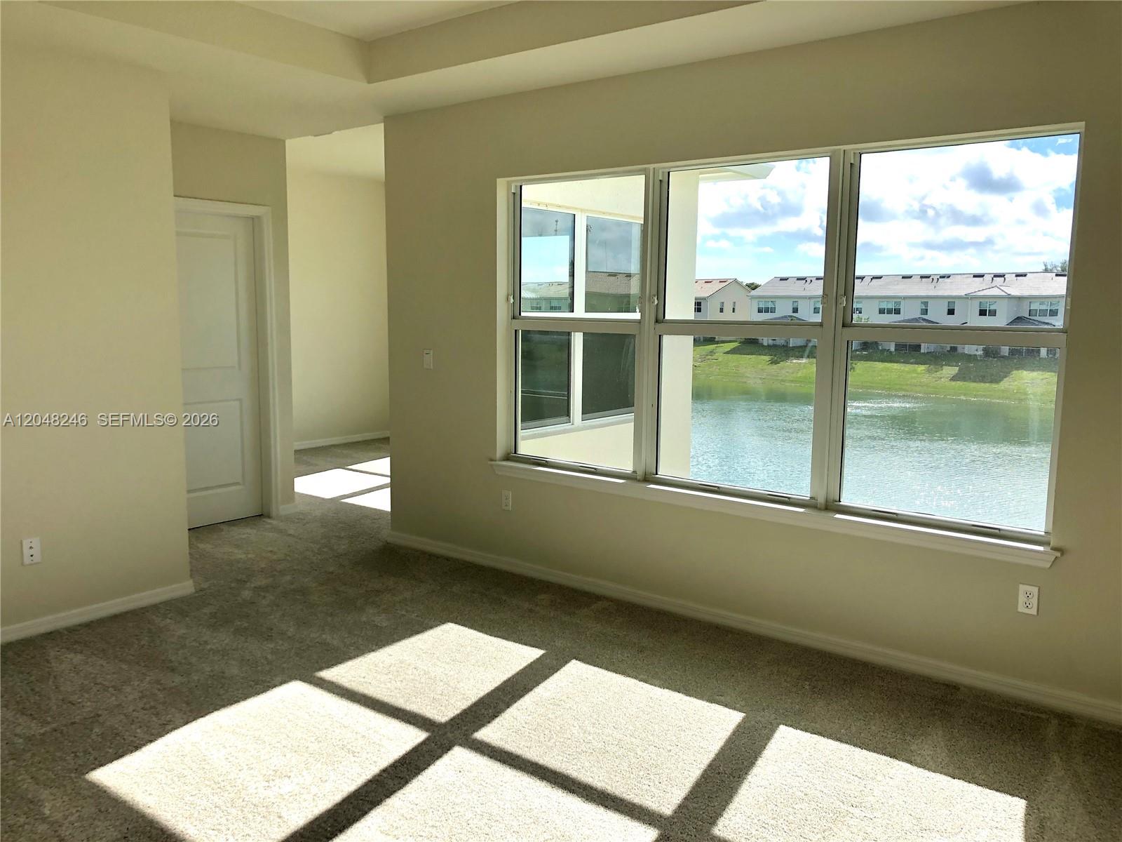 See details 4984 3 / 3 2165 sq. ft. $ 2026-07-05 0 Photo