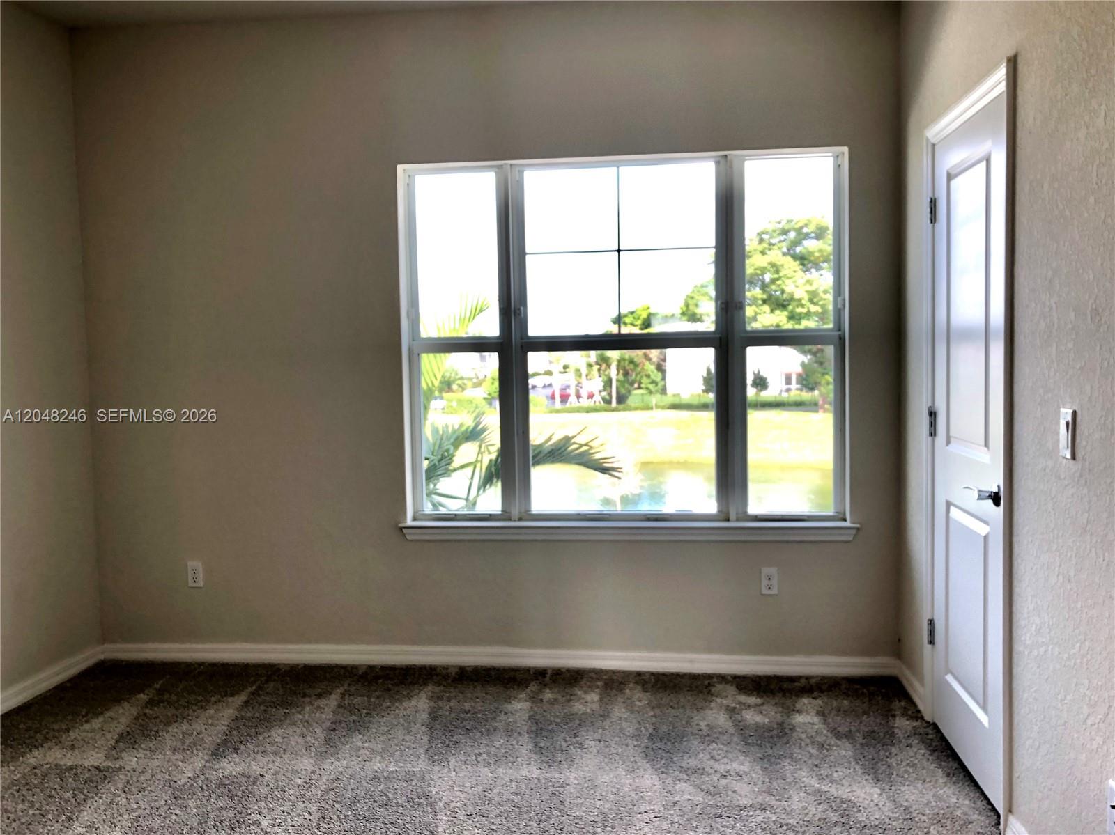 See details 4984 3 / 3 2165 sq. ft. $ 2026-07-05 0 Photo