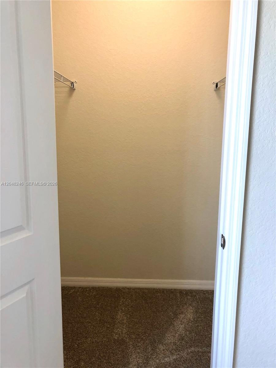 See details 4984 3 / 3 2165 sq. ft. $ 2026-07-05 0 Photo