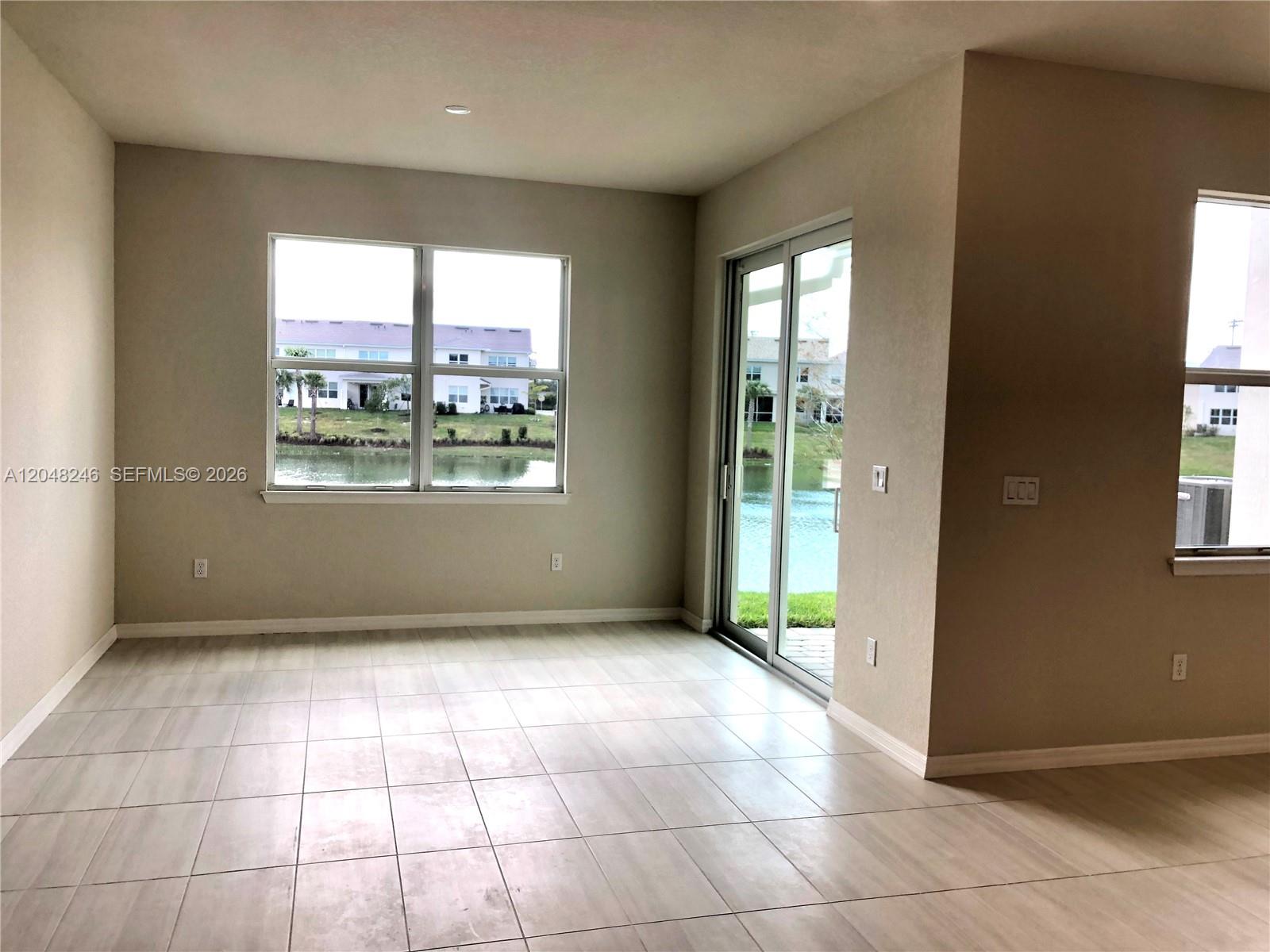 See details 4984 3 / 3 2165 sq. ft. $ 2026-07-05 0 Photo