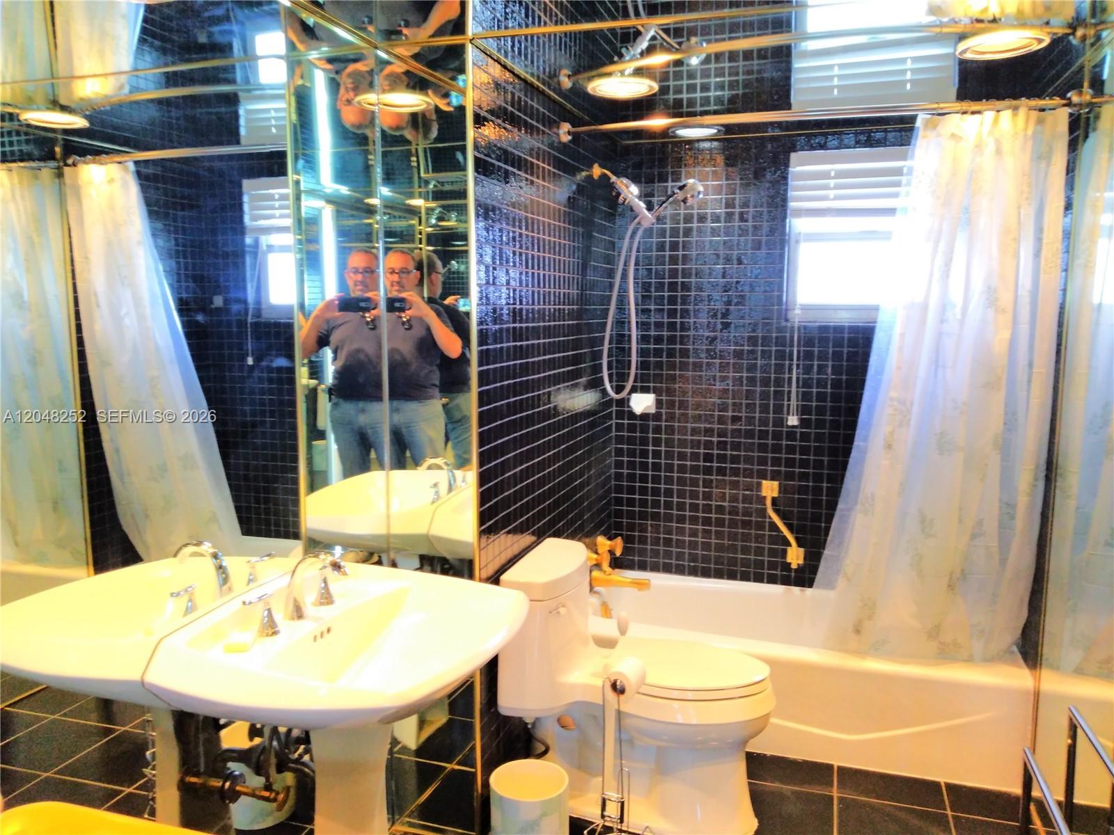 Photo of 2101 Ocean Dr  #2001, Hollywood, Florida, 33019 - 