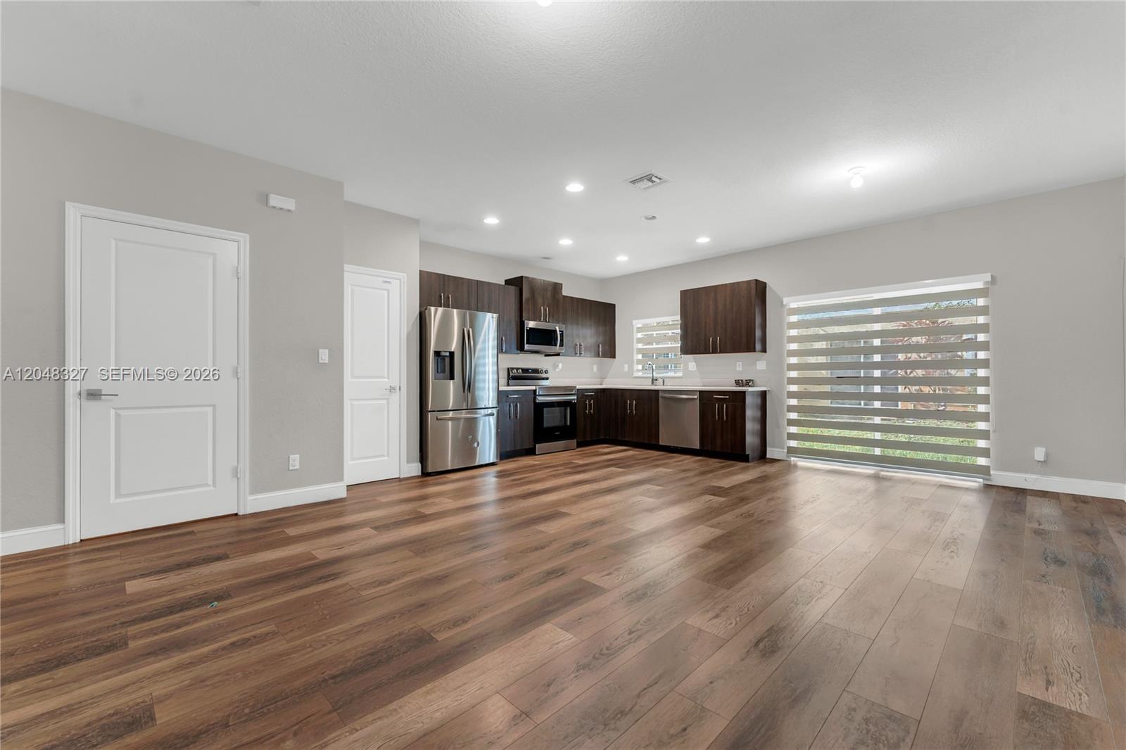 4040 3 / 3 1496 sq. ft. $ 2026-07-16 0 foto