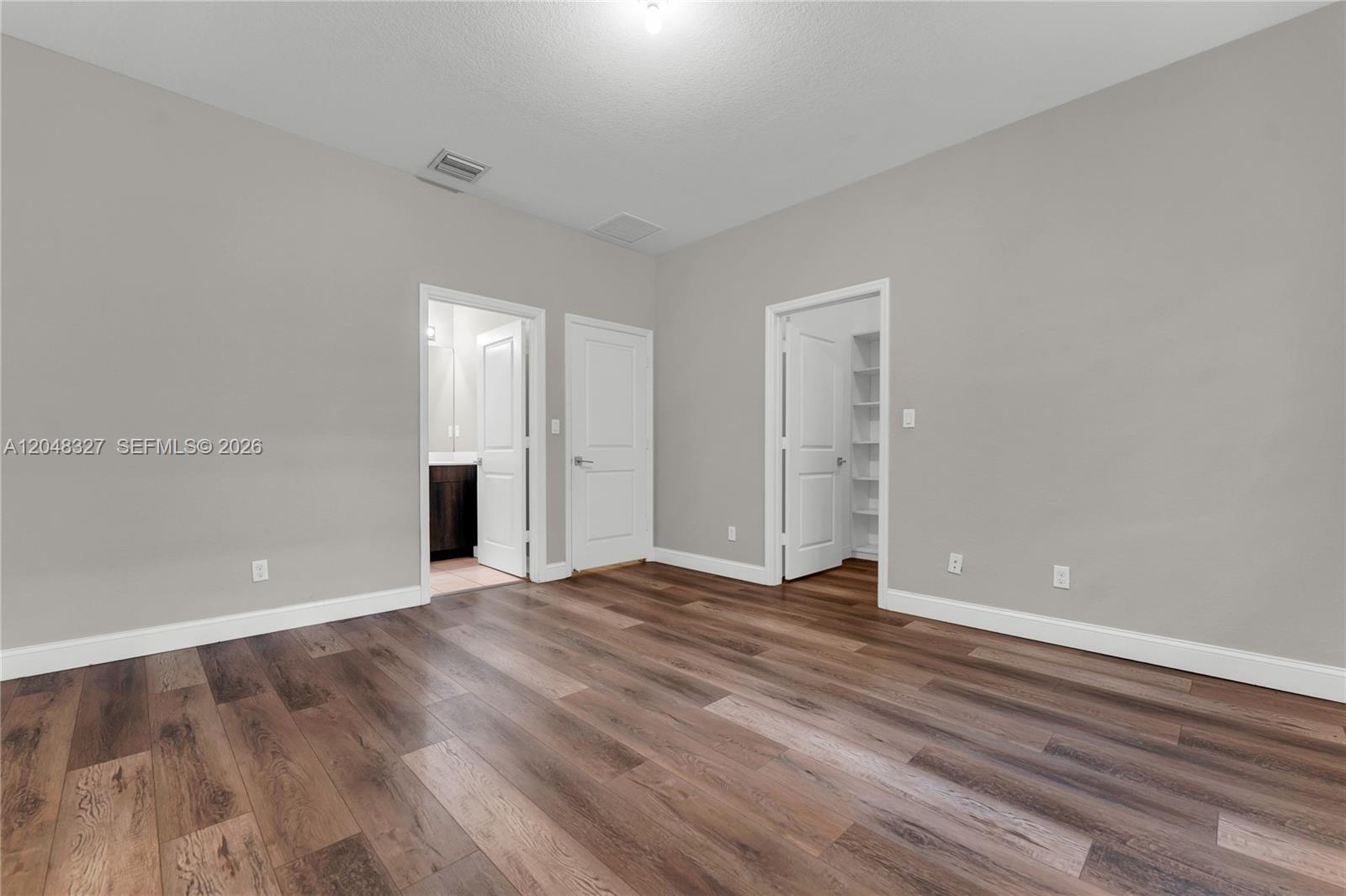 4040 3 / 3 1496 sq. ft. $ 2026-07-16 0 foto