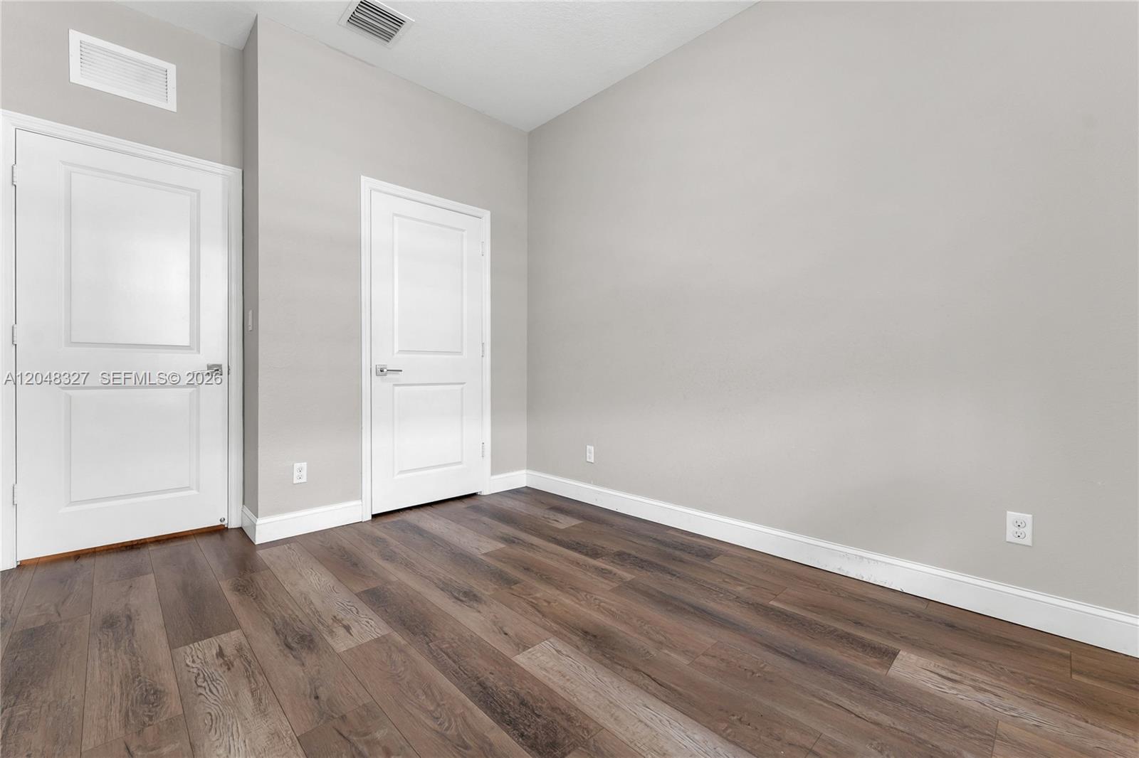 4040 3 / 3 1496 sq. ft. $ 2026-07-16 0 foto