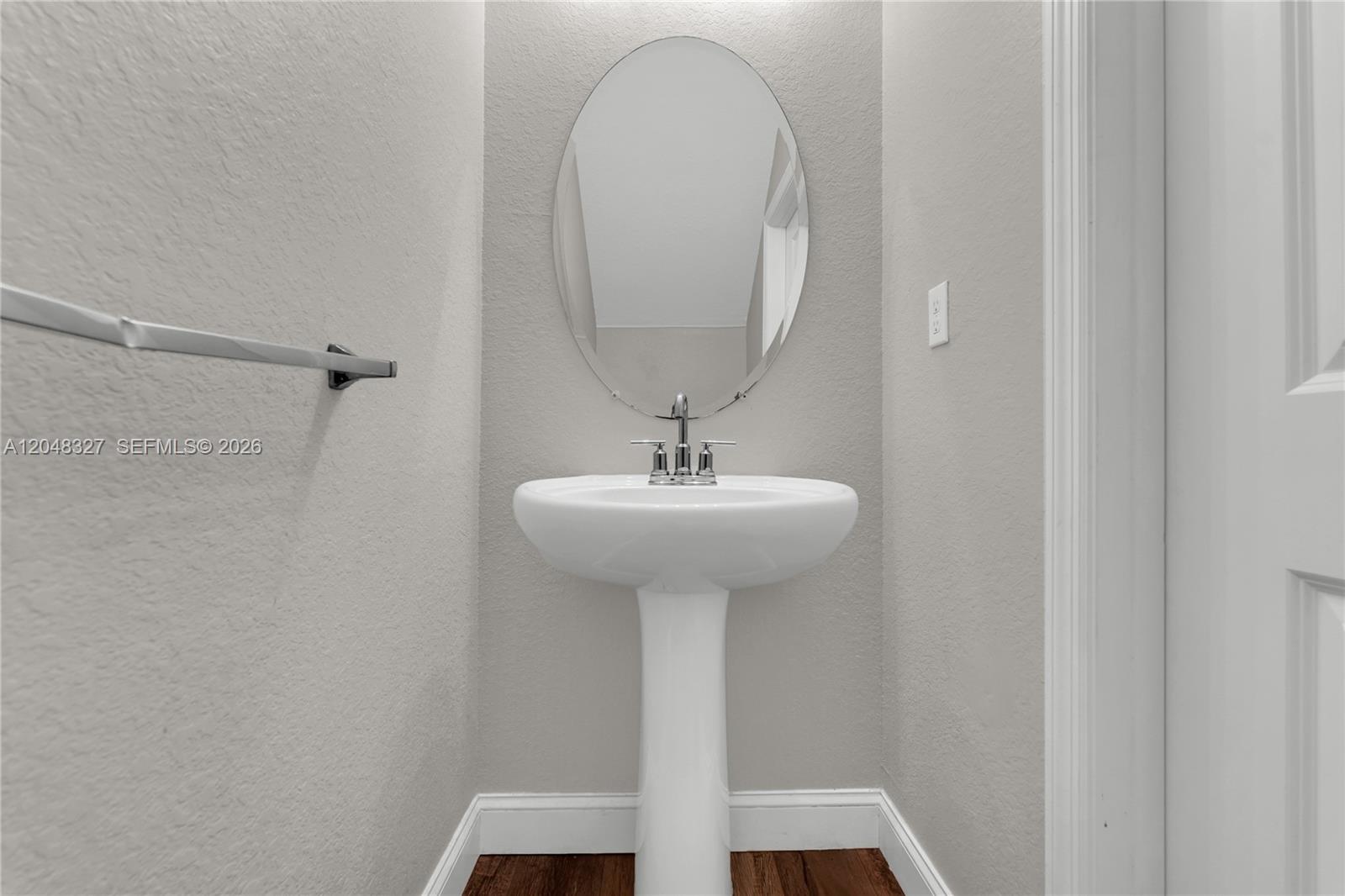 4040 3 / 3 1496 sq. ft. $ 2026-07-16 0 foto