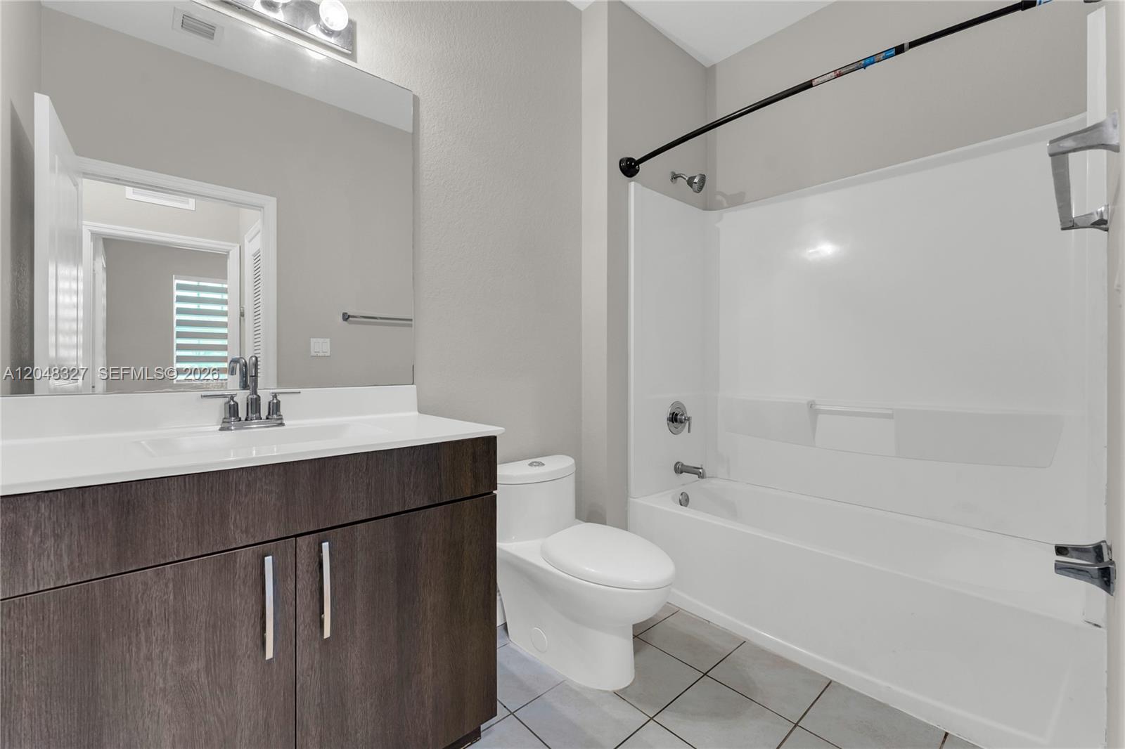 4040 3 / 3 1496 sq. ft. $ 2026-07-16 0 foto
