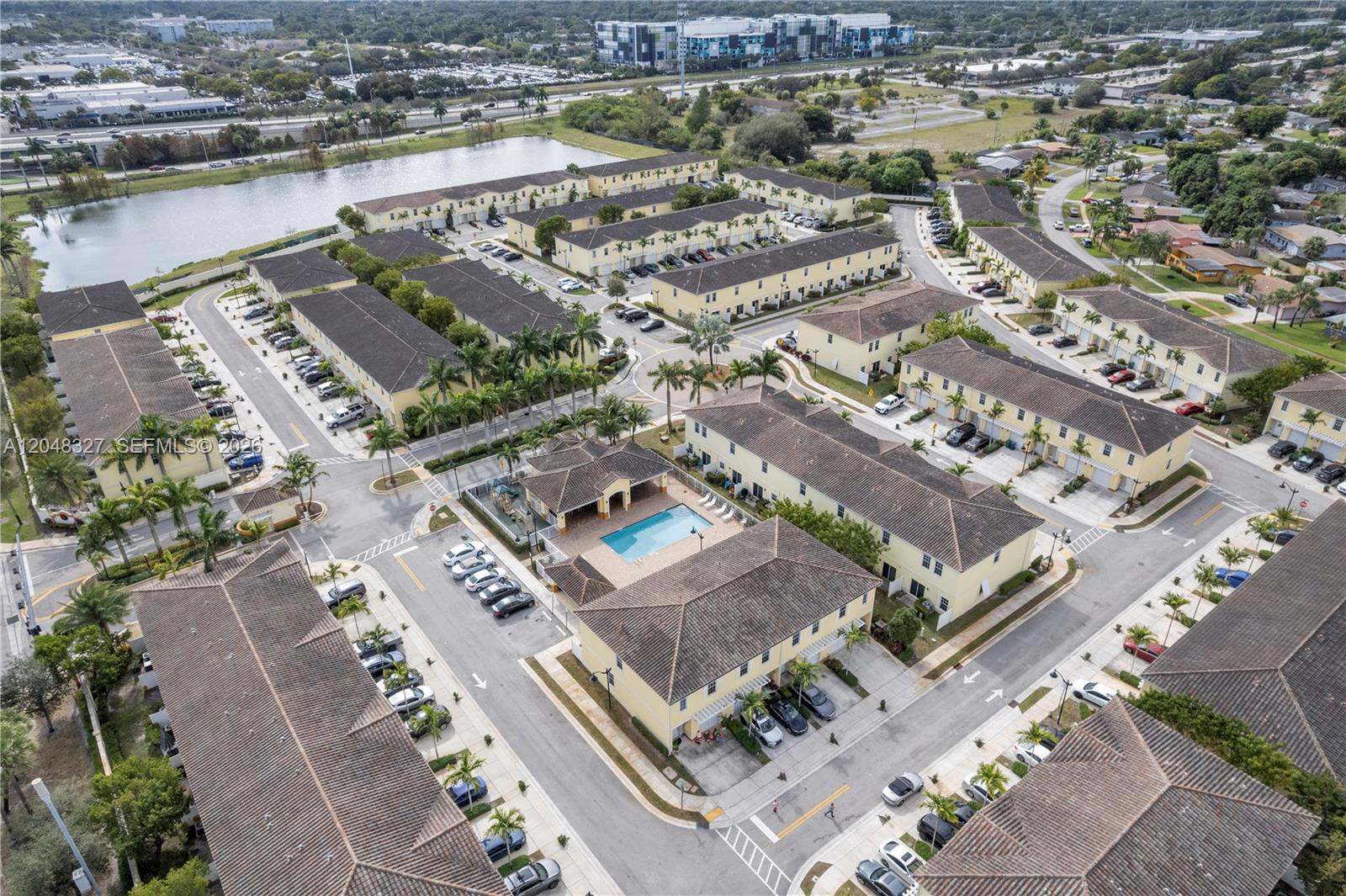 4040 3 / 3 1496 sq. ft. $ 2026-07-16 0 foto