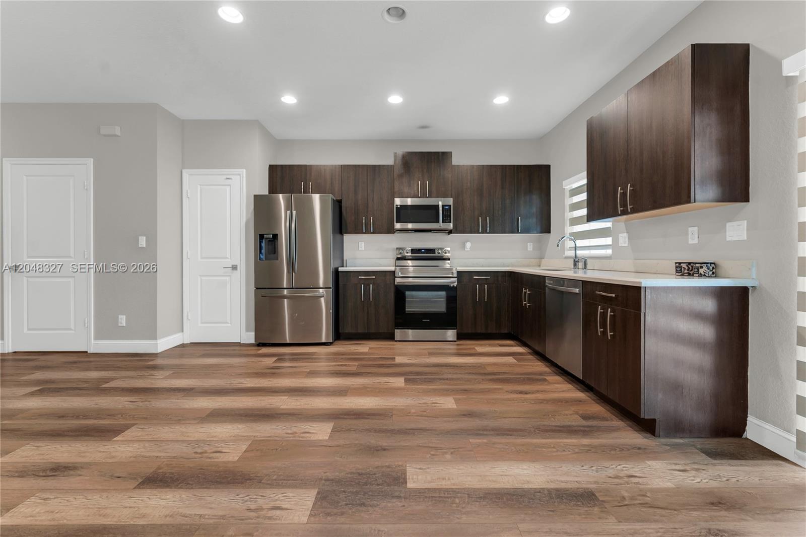 4040 3 / 3 1496 sq. ft. $ 2026-07-16 0 foto