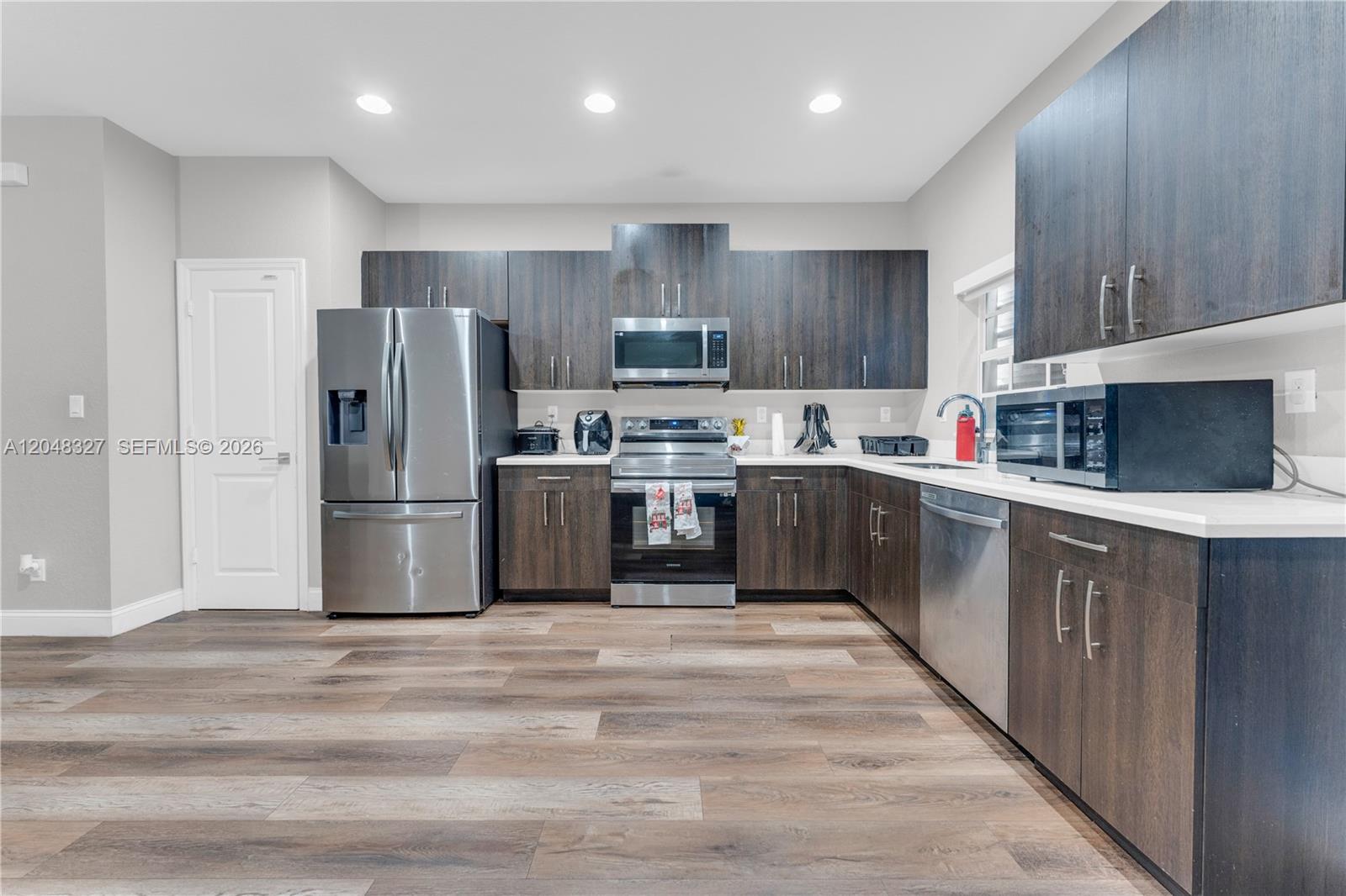 4040 3 / 3 1496 sq. ft. $ 2026-07-16 0 foto