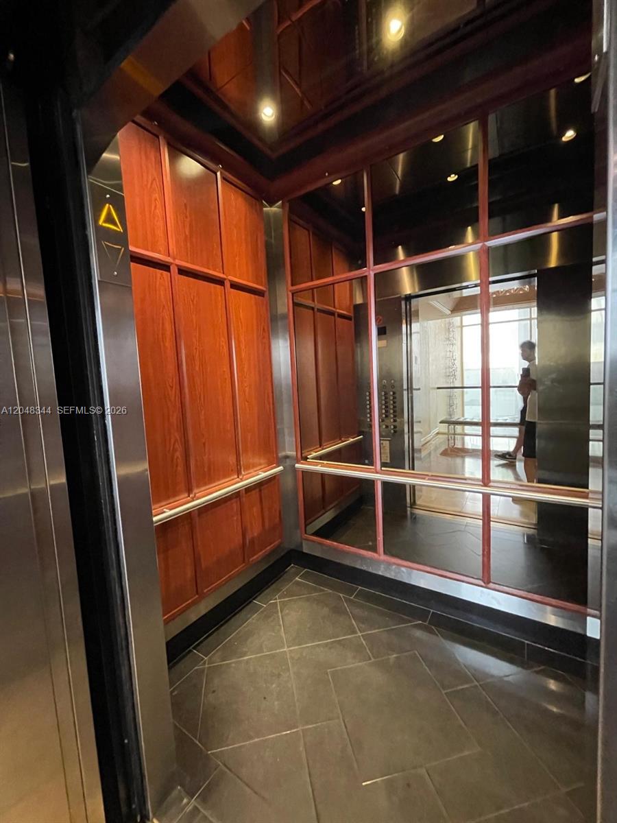 Photo of 20281 Country Club Dr #2104, Aventura, Florida, 33180 -